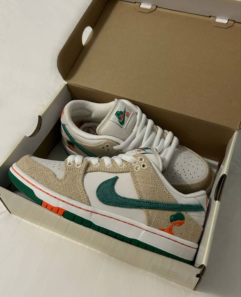 Nike Dunk Low Premium